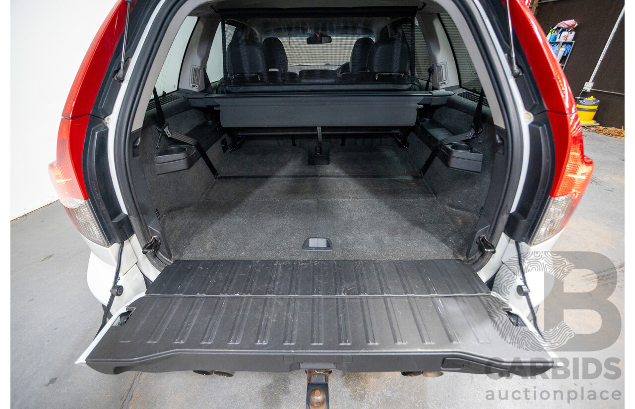 11/2010 Volvo XC90 V8 R-Design (4x4) MY11 4d Wagon Ice White V8 4.4L