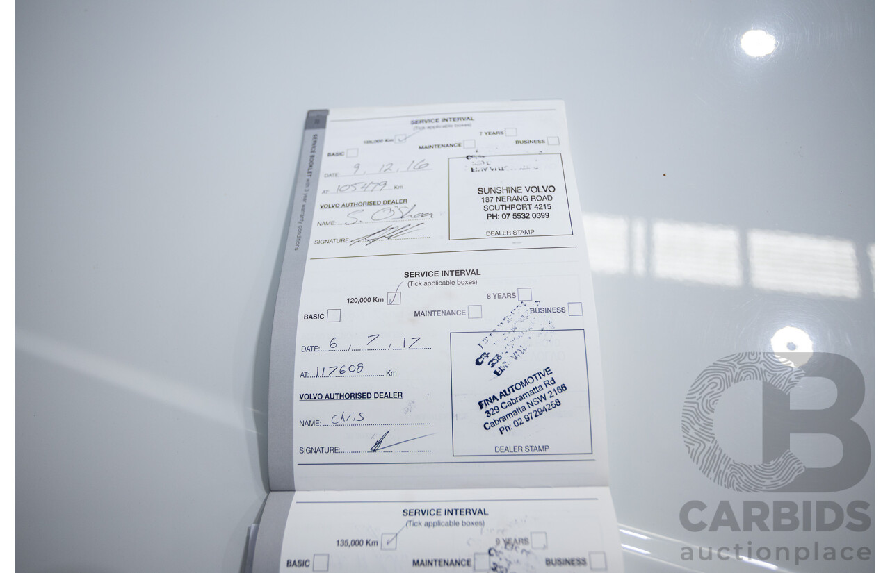 11/2010 Volvo XC90 V8 R-Design (4x4) MY11 4d Wagon Ice White V8 4.4L