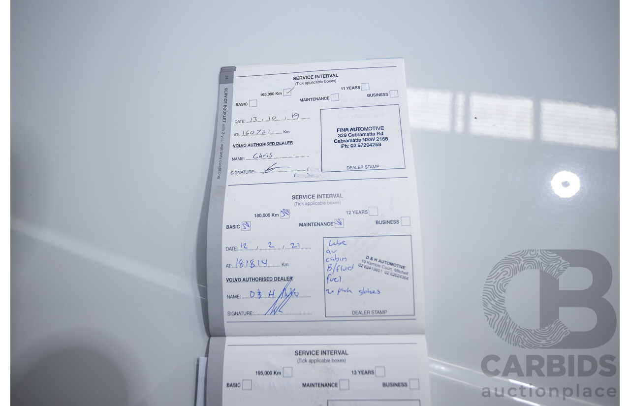 11/2010 Volvo XC90 V8 R-Design (4x4) MY11 4d Wagon Ice White V8 4.4L