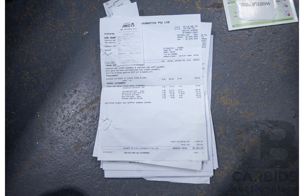 11/2010 Volvo XC90 V8 R-Design (4x4) MY11 4d Wagon Ice White V8 4.4L