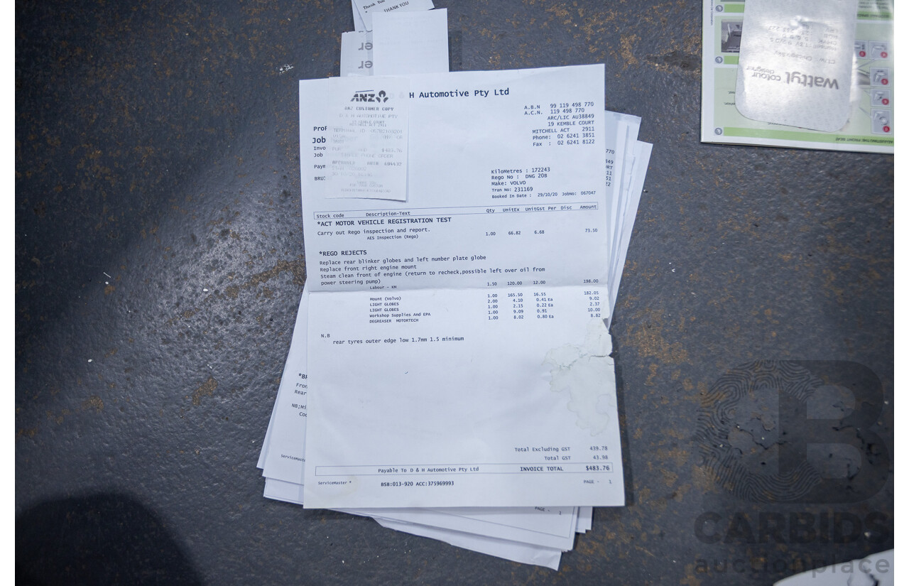 11/2010 Volvo XC90 V8 R-Design (4x4) MY11 4d Wagon Ice White V8 4.4L