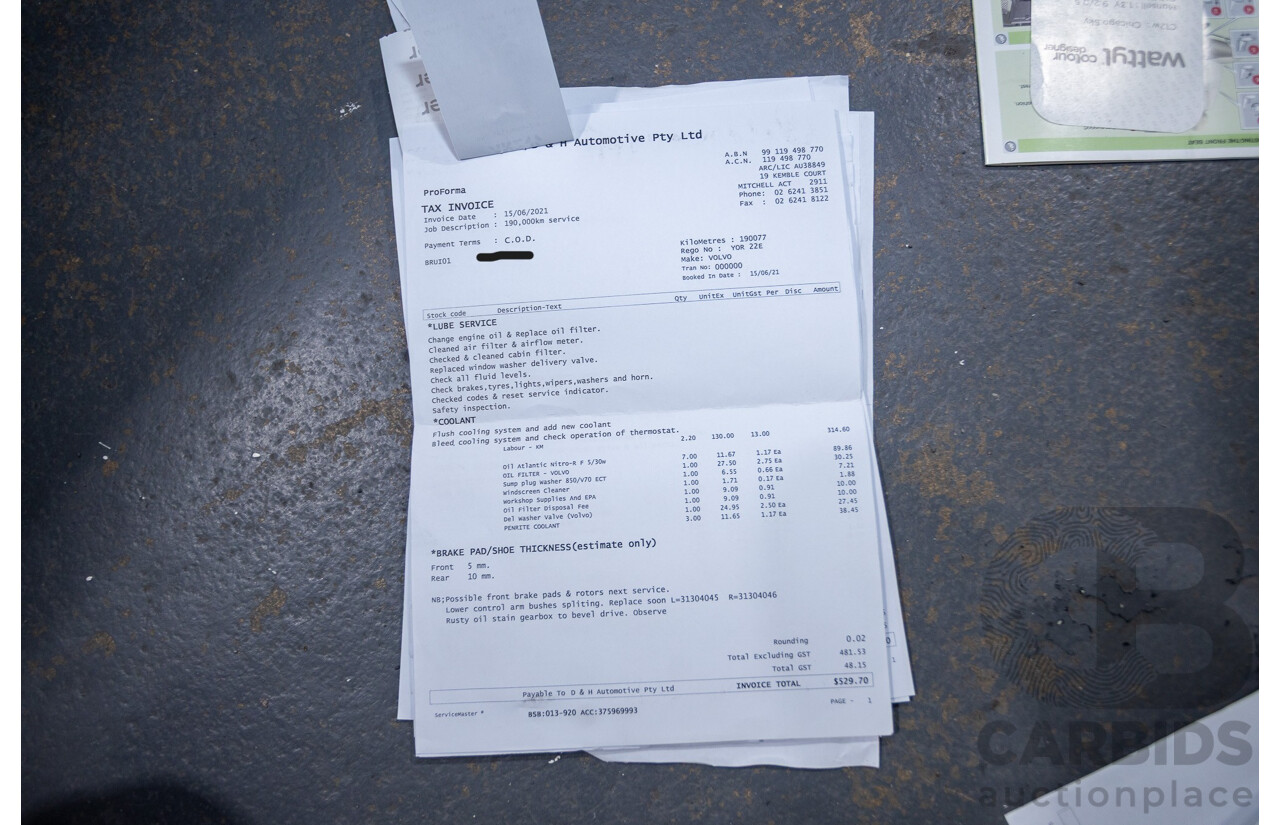 11/2010 Volvo XC90 V8 R-Design (4x4) MY11 4d Wagon Ice White V8 4.4L