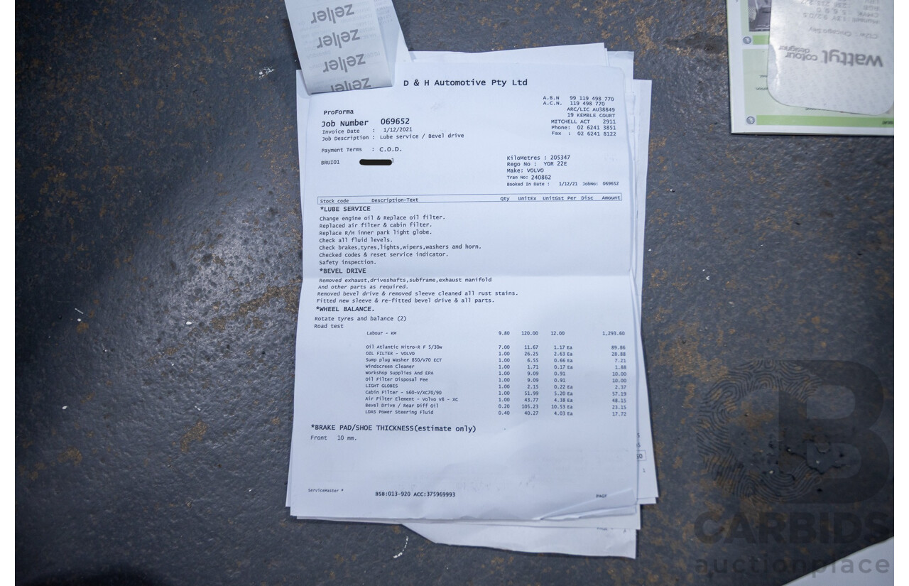 11/2010 Volvo XC90 V8 R-Design (4x4) MY11 4d Wagon Ice White V8 4.4L