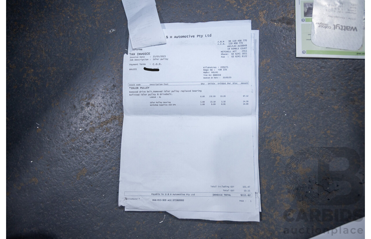 11/2010 Volvo XC90 V8 R-Design (4x4) MY11 4d Wagon Ice White V8 4.4L