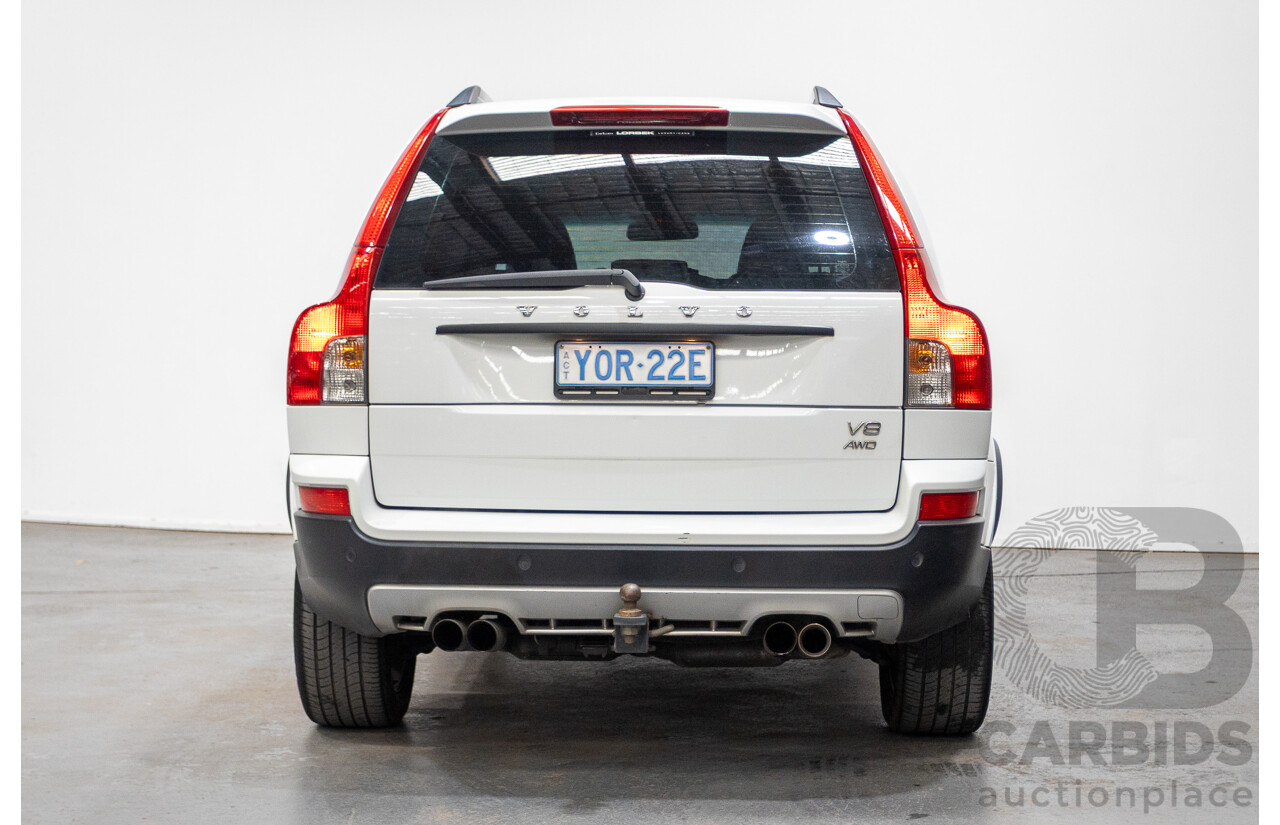 11/2010 Volvo XC90 V8 R-Design (4x4) MY11 4d Wagon Ice White V8 4.4L