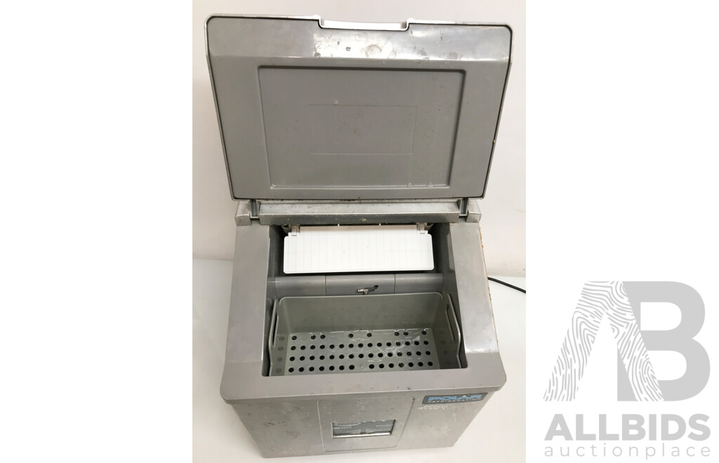 Polar (G620-A) Countertop Ice Maker