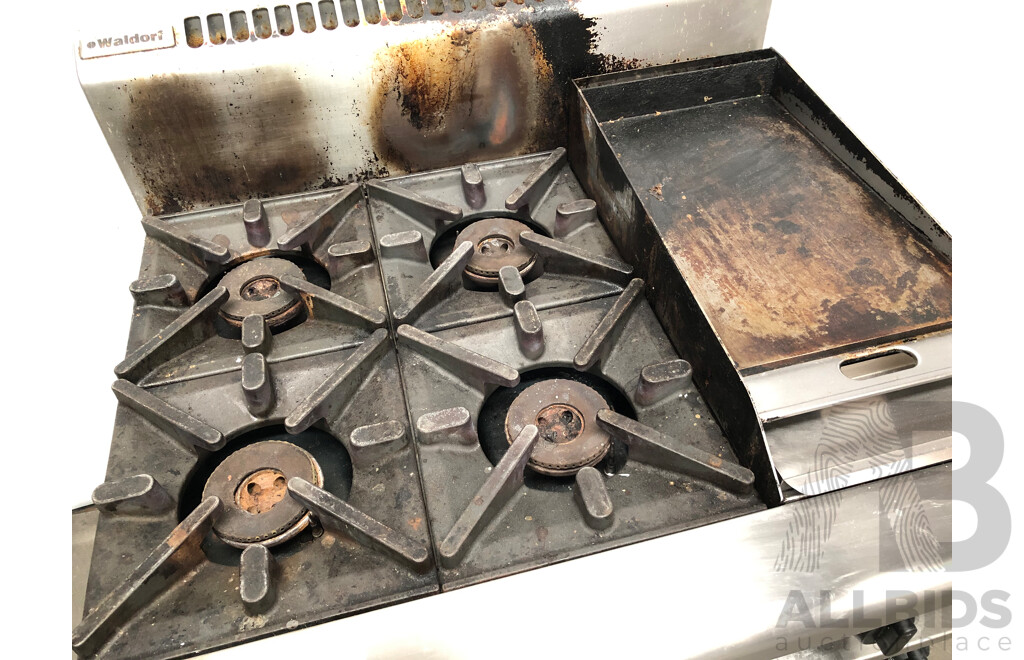 Waldorf Four Burner Natural Gas Cooktop, Oven and Griddle