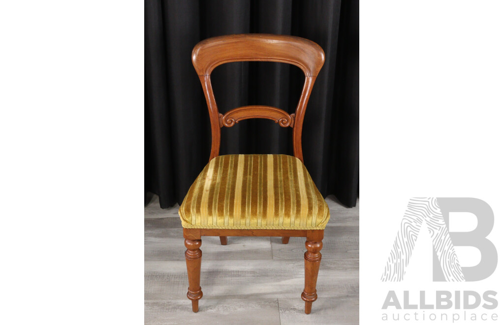 Good Set of Four Mahogany Spoon Back Dining Chairs
