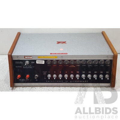 J.J. Lloyd Instruments (C140) Capacitance in Microfarads Appliance