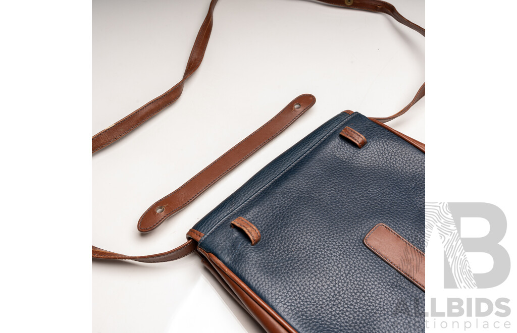 Gucci Vintage Pebble Leather Large Crossbody Drawstring Bag with Attached Handbag (1984)