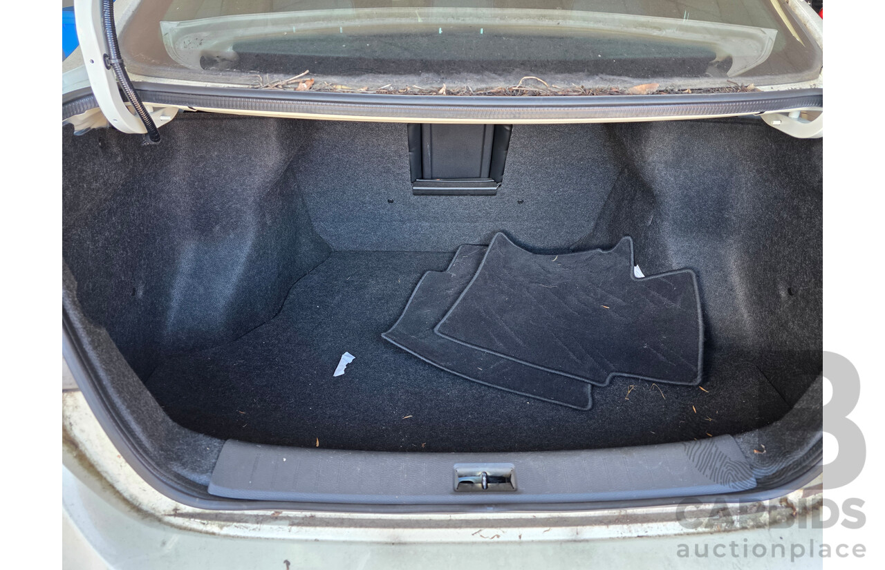 5/2013 Nissan Pulsar Ti B17 4d Sedan White 1.8L