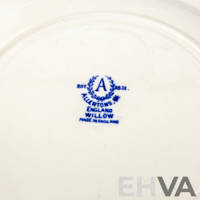 Collection Four Spode Porcelain Blue Room Collection Plates in Original Box Along with Spode Italian Plate & Four Other Blue & White Examples