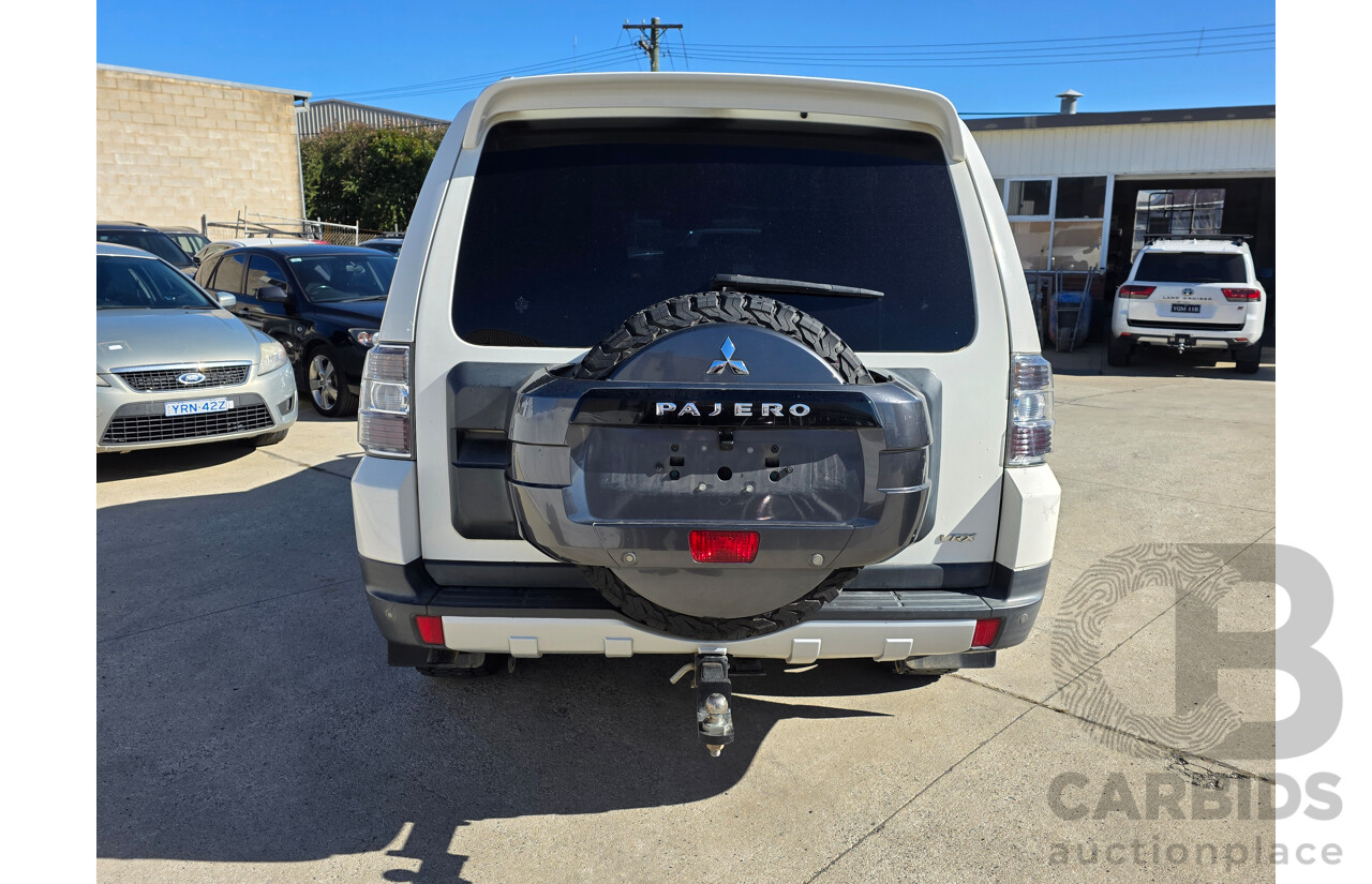 6/2009 Mitsubishi Pajero VR-X LWB (4x4) NT 4d Wagon White 3.2L