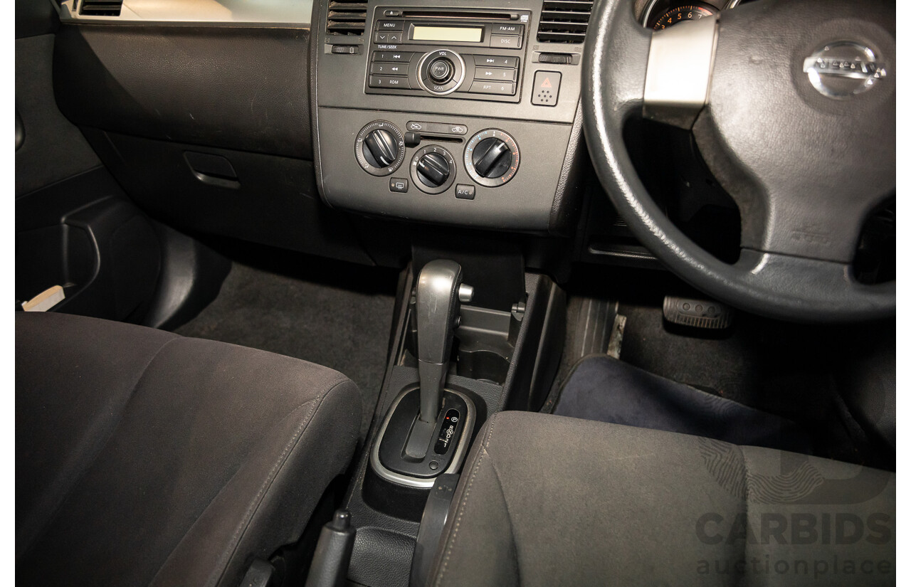 5/2006 Nissan Tiida ST-L C11 5d Hatchback Sparkling Beige 1.8L