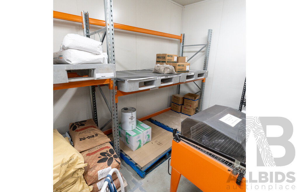 Quantity of 3 Bays of Pallet Racking