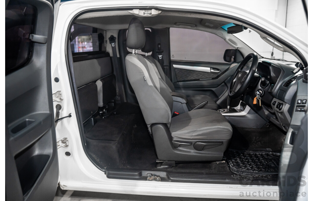 10/2015 Holden Colorado LS (4x4) RG MY16 Space C/Chas Summit White Turbo Diesel 2.8L