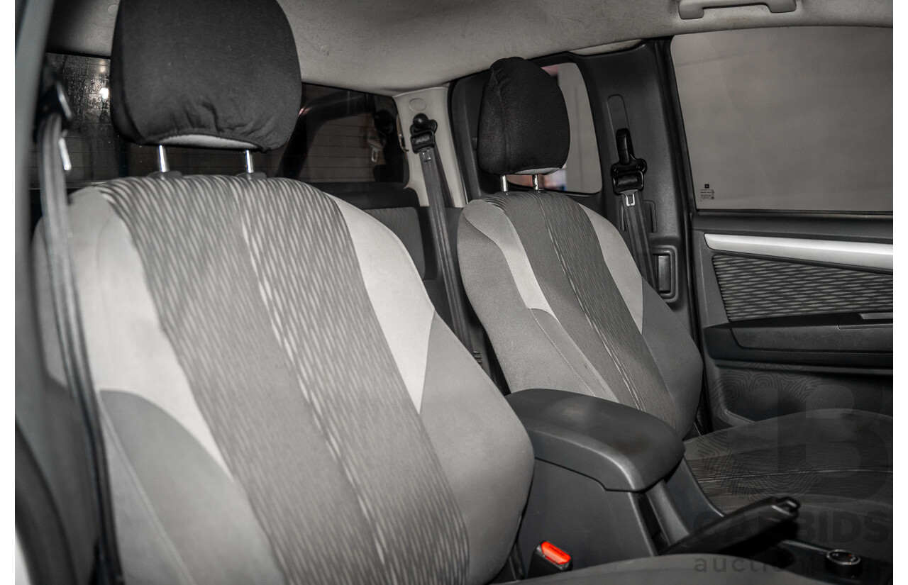 10/2015 Holden Colorado LS (4x4) RG MY16 Space C/Chas Summit White Turbo Diesel 2.8L