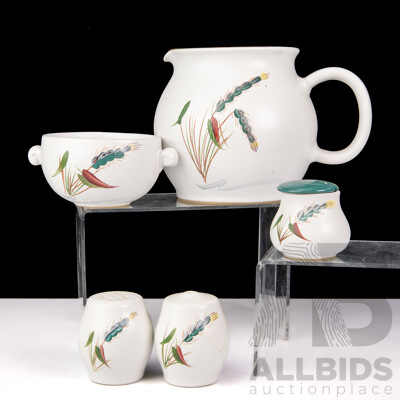 Collection Five Pieces Mid Century Denby Ceramic in Green Wheat Pattern Designed by Albert Colledge