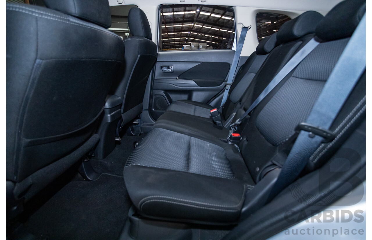 03/2016 Mitsubishi Outlander LS (AWD) ZK MY16 4d Wagon Cool Silver Metallic 2.4L