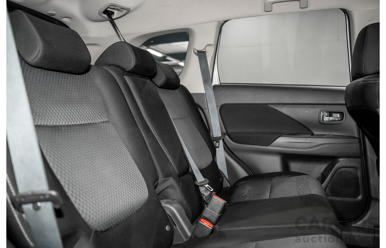 03/2016 Mitsubishi Outlander LS (AWD) ZK MY16 4d Wagon Cool Silver Metallic 2.4L