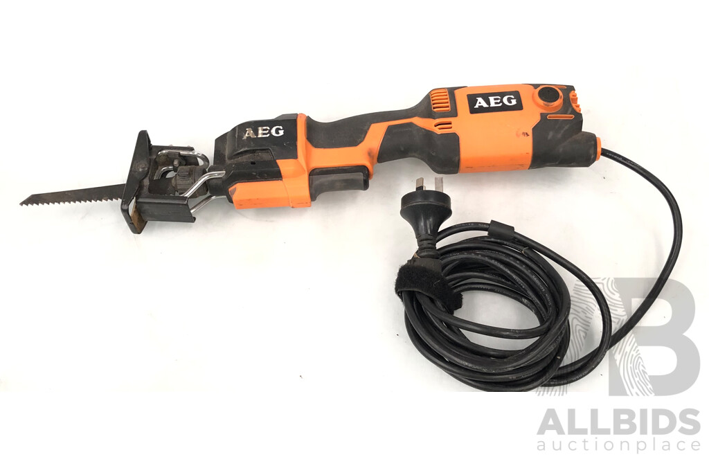 AEG US 400 XE Electric Mini Reciprocating Saw