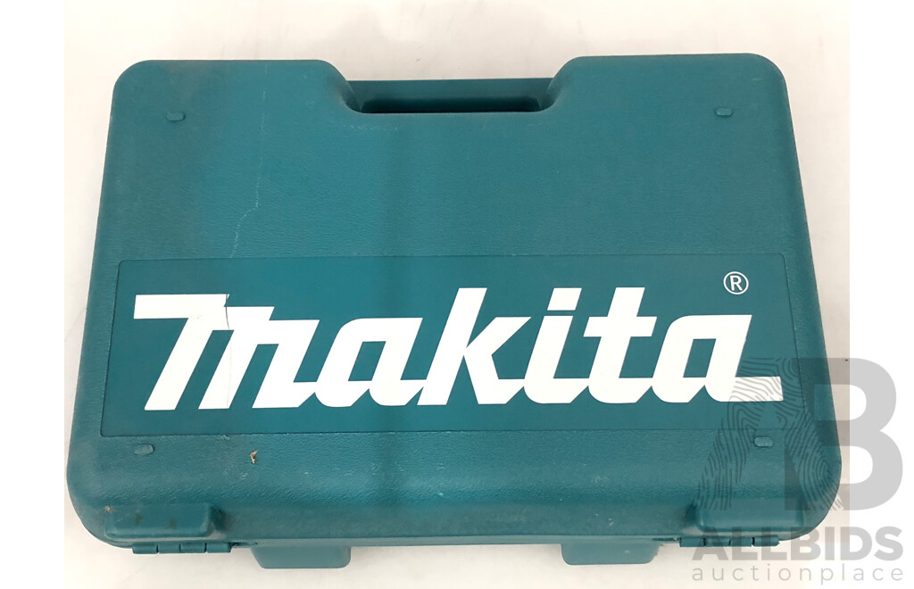 Makita 840 Watt 100mm Electric Angle Grinder