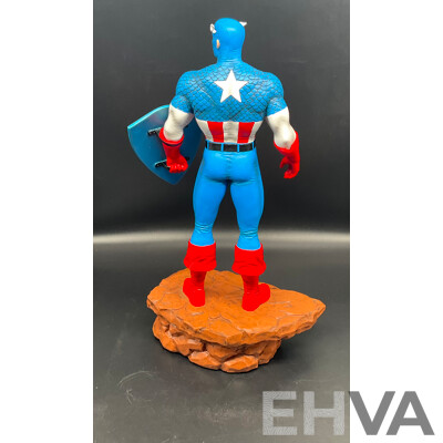 Captain America with Interchangeable Shield Limited Edition 1:6 Scale (Statue)