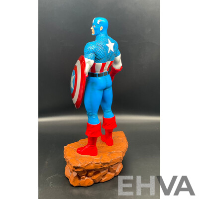 Captain America with Interchangeable Shield Limited Edition 1:6 Scale (Statue)