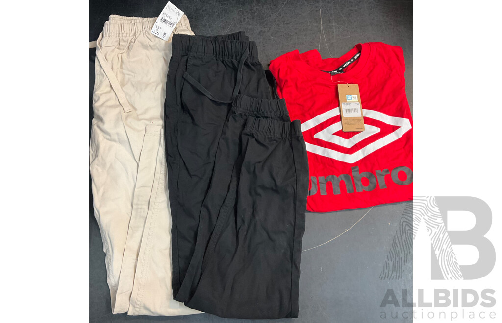 Umbro Size L Red T-shirt & 2x Size M Men's Casual Pants