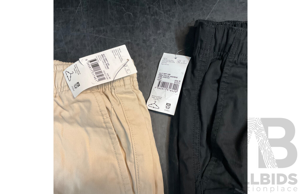 Umbro Size L Red T-shirt & 2x Size M Men's Casual Pants