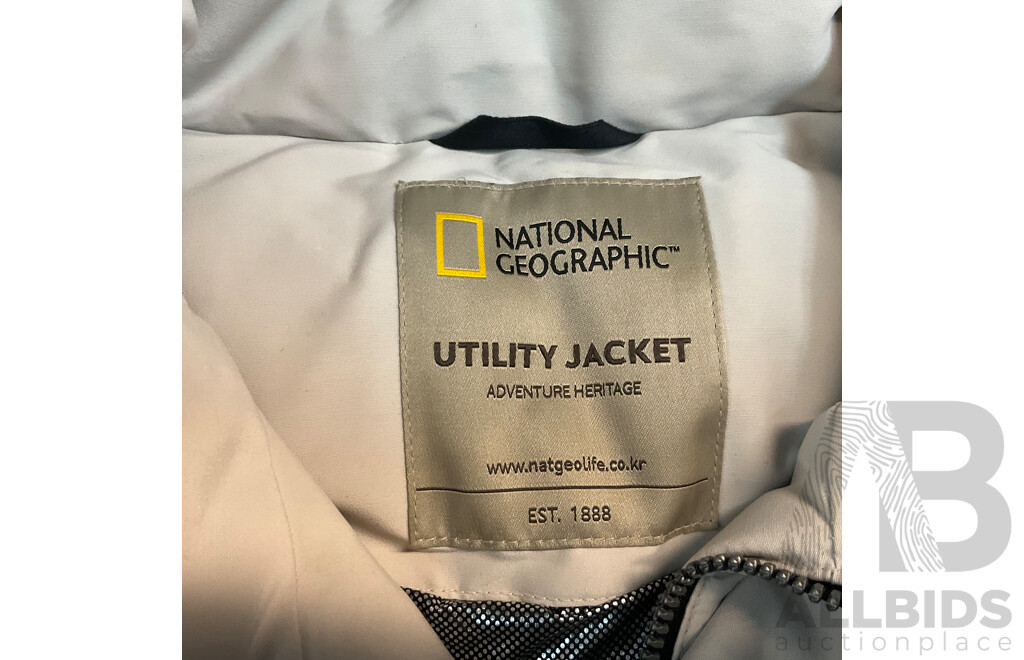 NATIONAL GEOGRAPHIC Utility Jacket - Size L - White
