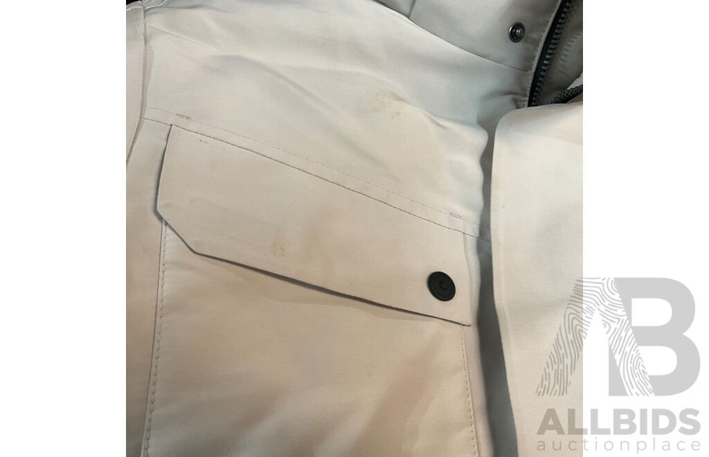 NATIONAL GEOGRAPHIC Utility Jacket - Size L - White