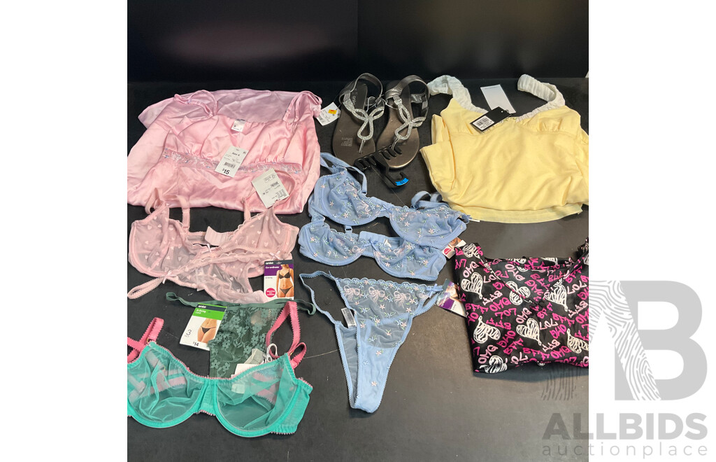 ANKO, Dora Larsen,Tigermist  Assorted Sleepwear & 1 X Size10 Sandal