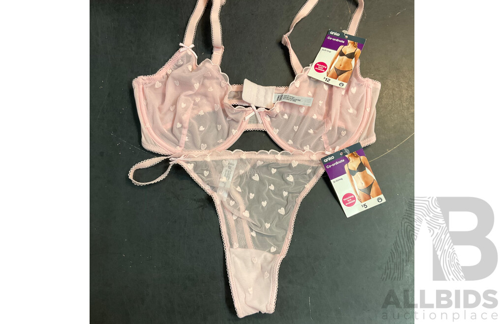 ANKO, Dora Larsen,Tigermist  Assorted Sleepwear & 1 X Size10 Sandal