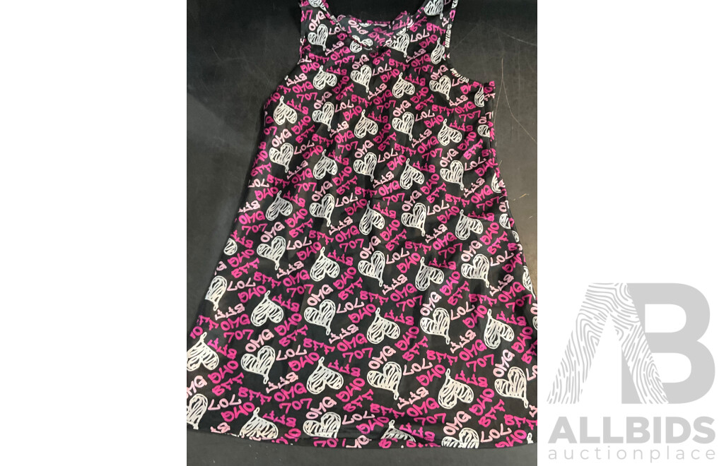 ANKO, Dora Larsen,Tigermist  Assorted Sleepwear & 1 X Size10 Sandal