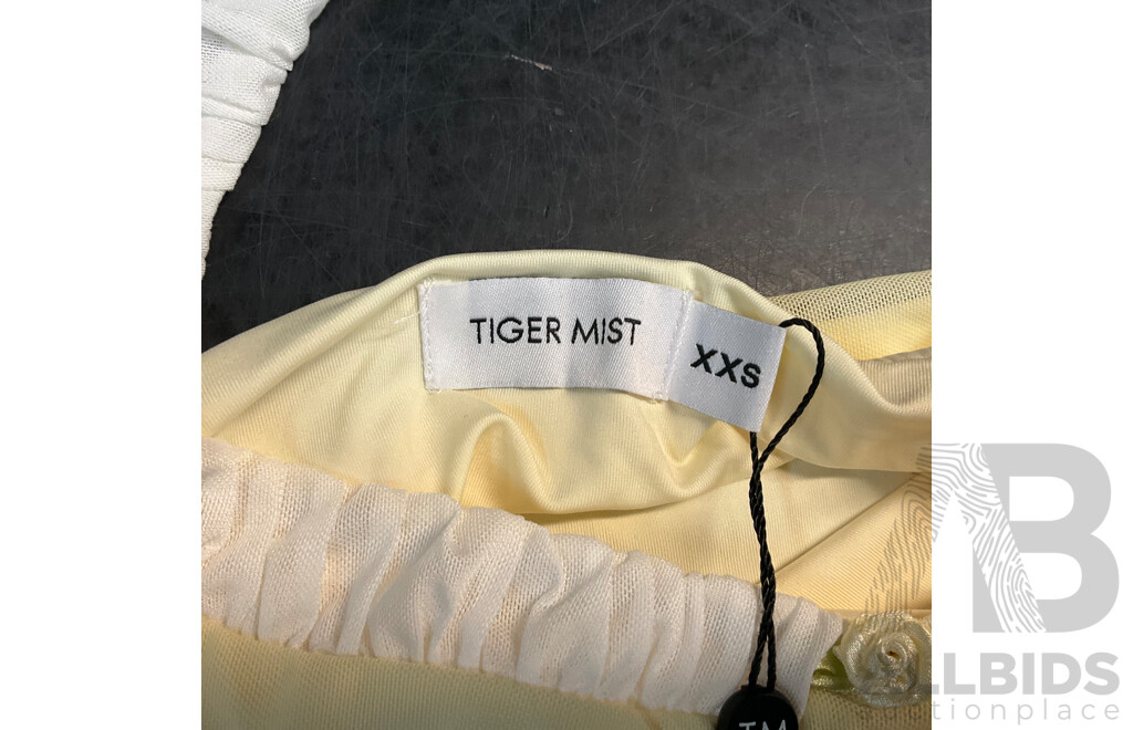 ANKO, Dora Larsen,Tigermist  Assorted Sleepwear & 1 X Size10 Sandal