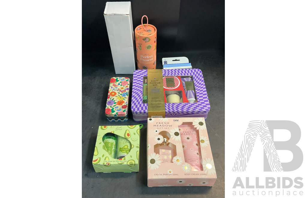 OXX, Sweet Splash, Organik Botanik & Assorted Gift Set & QV Lip Balm & Twilio Segment Bottle - Lot of 7