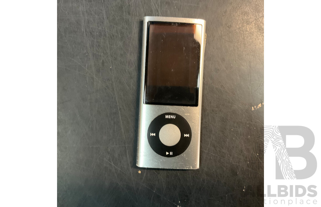Apple Ipod Nano 5th Gen 8GB & Sony Headphone & SEMPRE 36 Krippl Watch