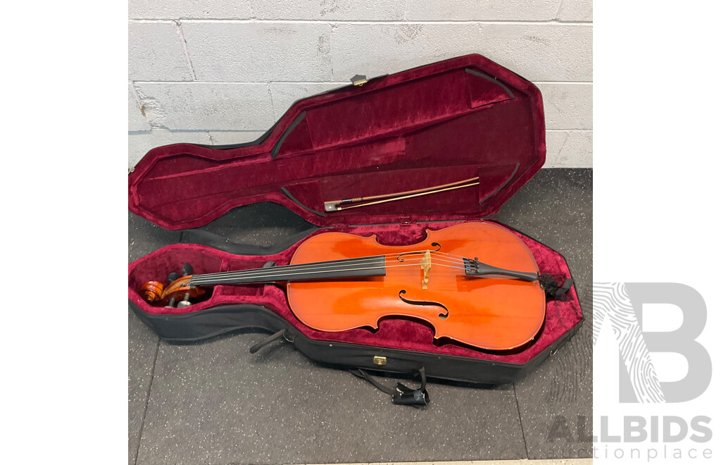 Orchestral Cello and Bow in Carry Case
