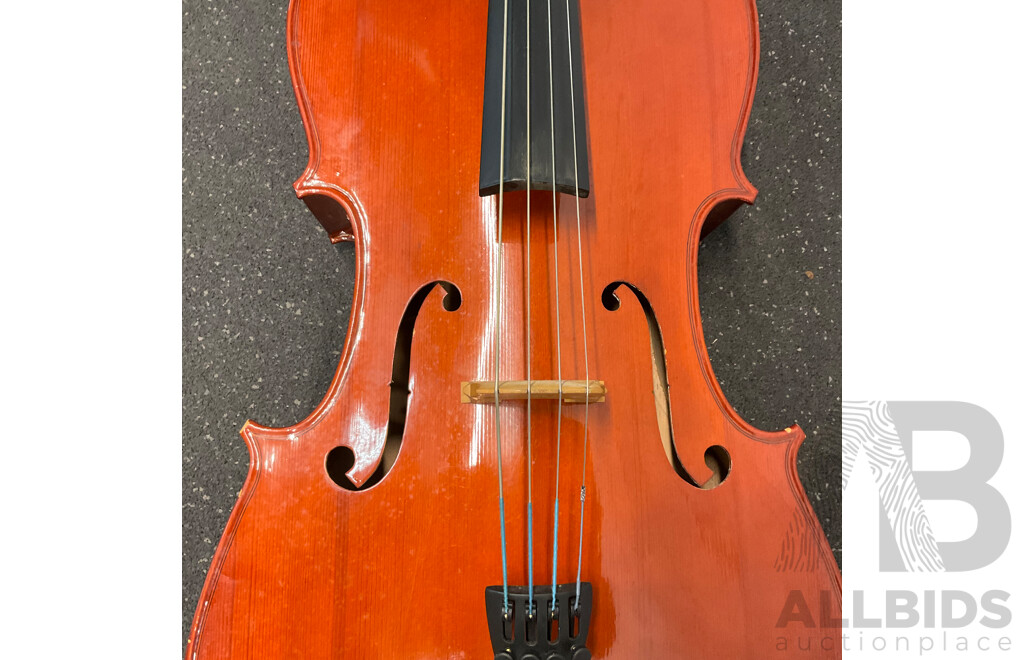 Orchestral Cello and Bow in Carry Case