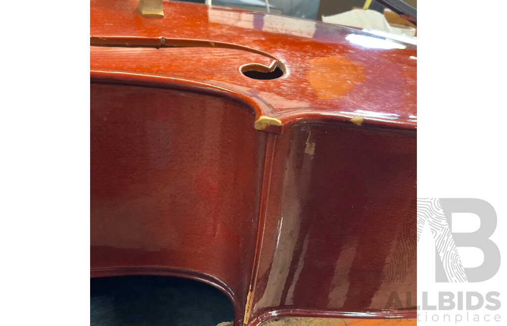 Orchestral Cello and Bow in Carry Case