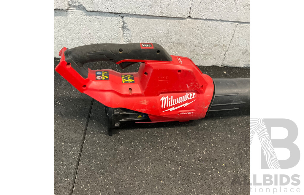 Milwaukee M18 FBL Blower & Measuring Wheel