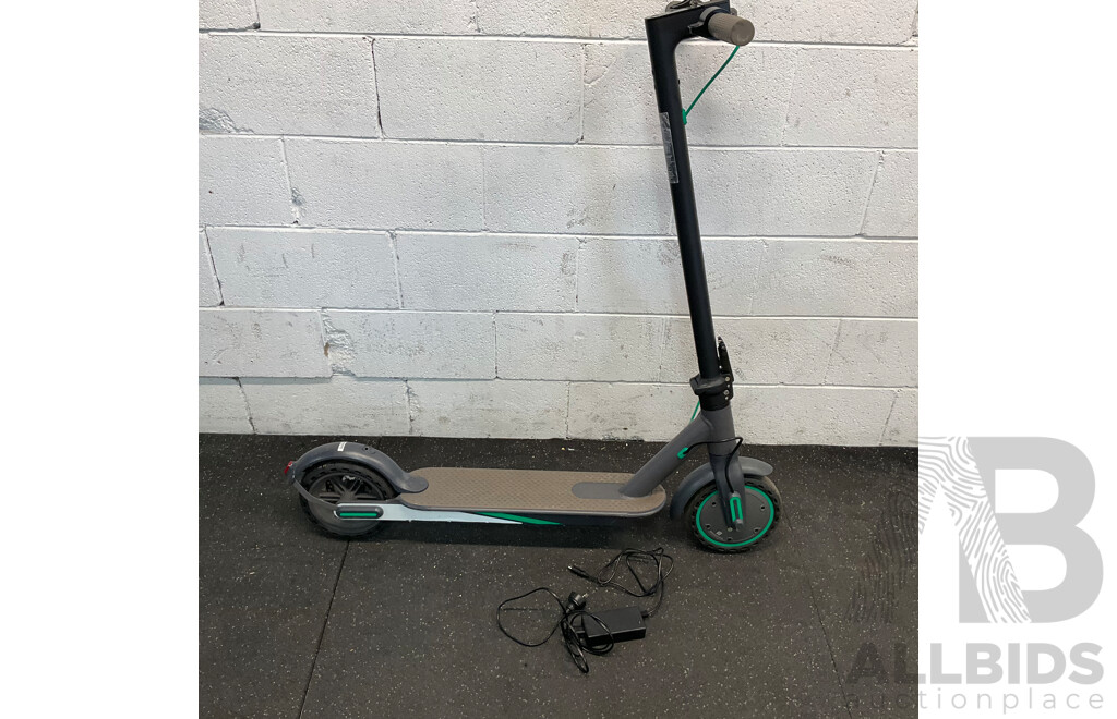 MK083 Pro Electric Scooter