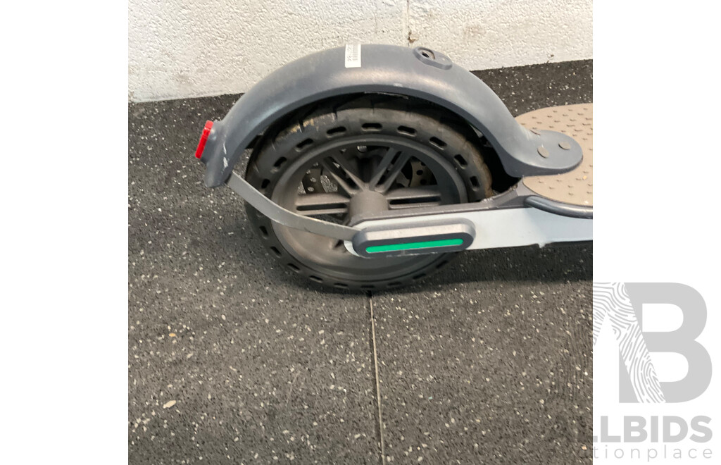 MK083 Pro Electric Scooter