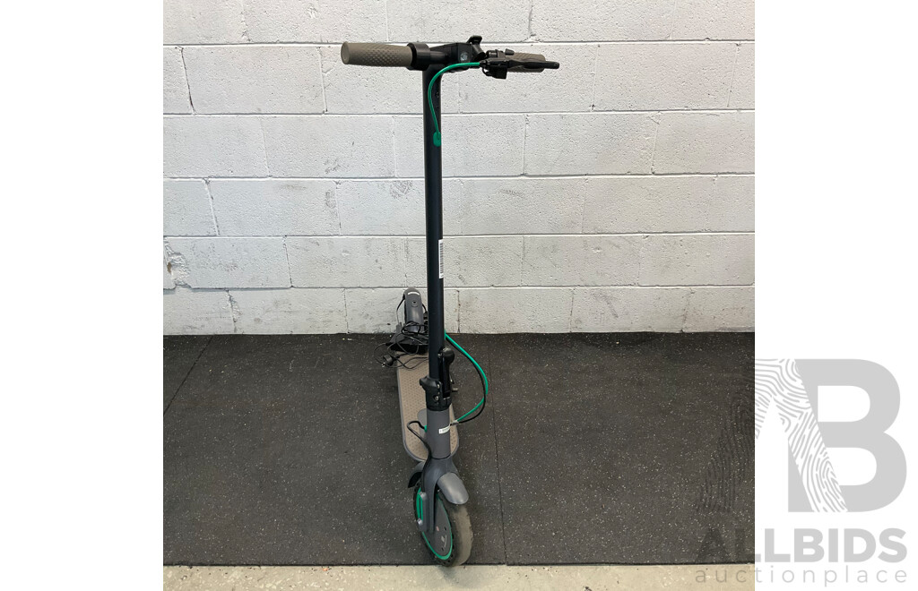 MK083 Pro Electric Scooter