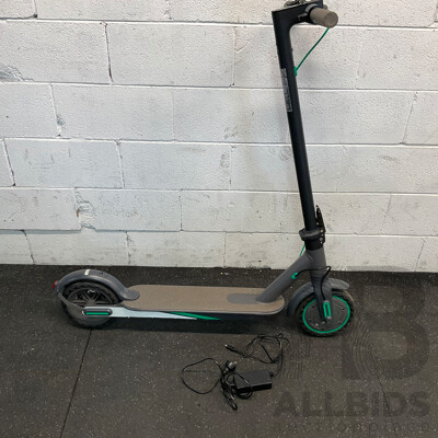 MK083 Pro Electric Scooter