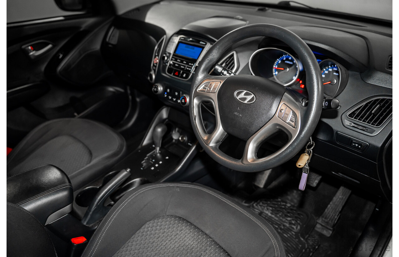 2/2012 Hyundai Ix35 Active (FWD) LM MY12 4d Wagon Eco Green Metallic 2.0L