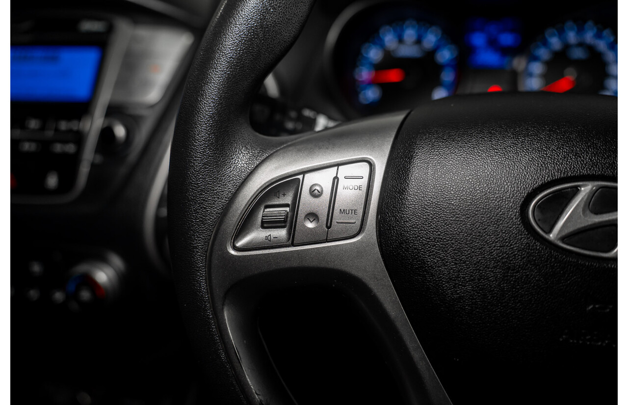 2/2012 Hyundai Ix35 Active (FWD) LM MY12 4d Wagon Eco Green Metallic 2.0L