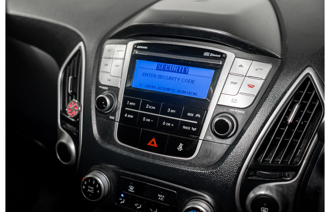 2/2012 Hyundai Ix35 Active (FWD) LM MY12 4d Wagon Eco Green Metallic 2.0L