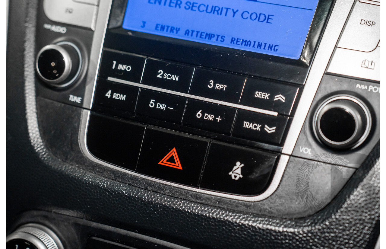 2/2012 Hyundai Ix35 Active (FWD) LM MY12 4d Wagon Eco Green Metallic 2.0L